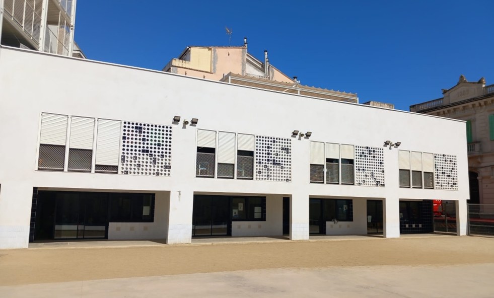 Centros educativos y oficinas